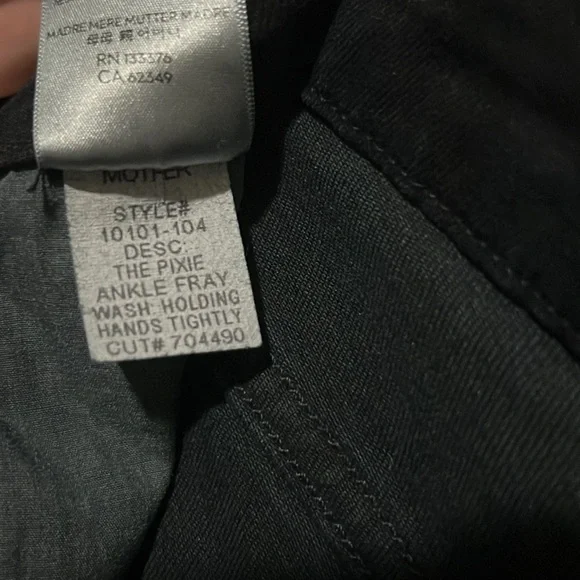 MOTHER The Pixie Ankle Fray Jeans in Holding Hands Tightly Size 29 - Picture 9 of 9